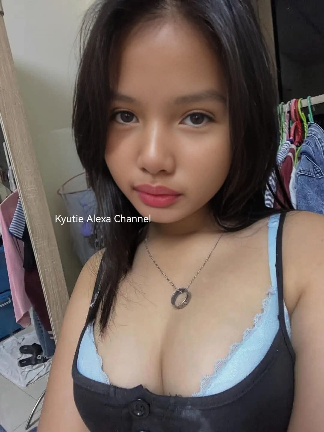 Video Indonesia Viral Terbaru 2025 Indonesia Bibirmu Menarik Nafasku Tutorial Top Global